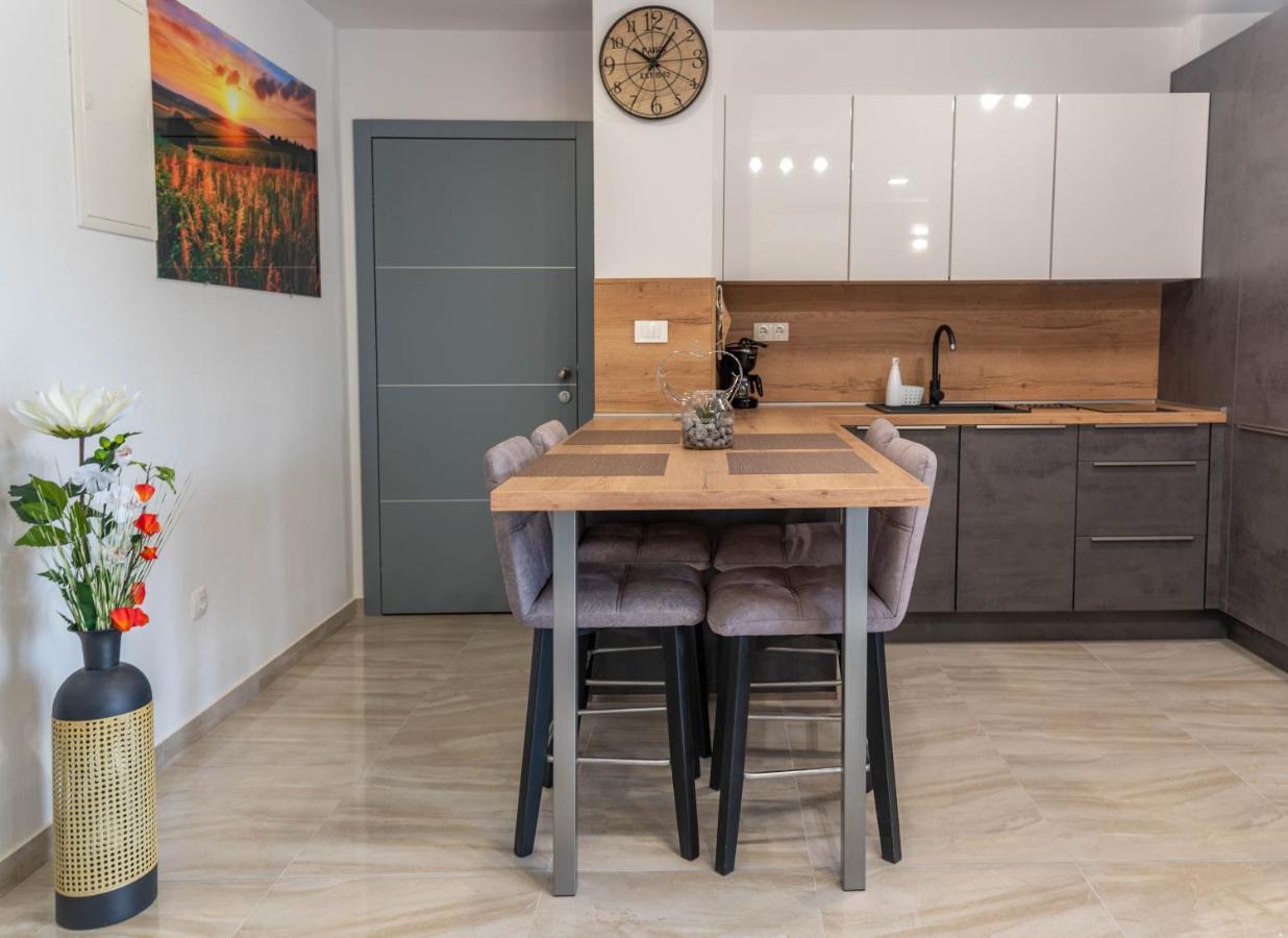 Apartmani Dalmacija Drage Eksteriør billede